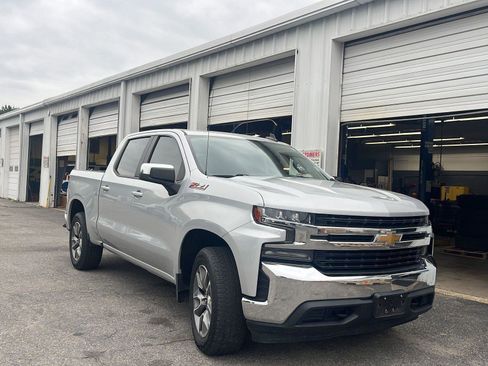 Used 2019 Chevrolet Silverado 1500 LT w/ All-Star Edition AWD/4WD image 7