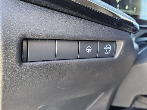 New 2026 Nissan Kicks SR image 25