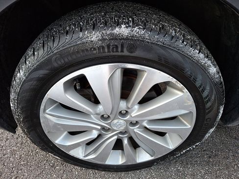 Used 2018 Buick Encore Preferred image 28