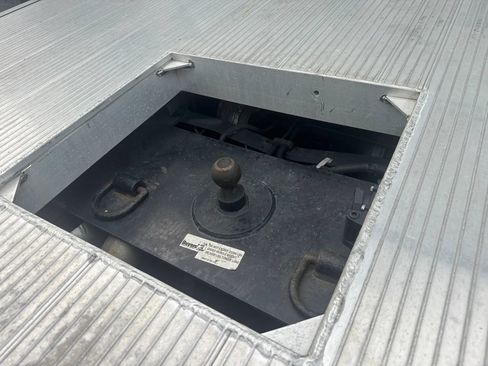 Used 2022 Ford F350 XL w/ Power Equipment Group RWD image 5