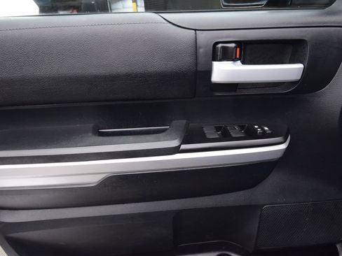 Used 2016 Toyota Tundra SR5 image 25