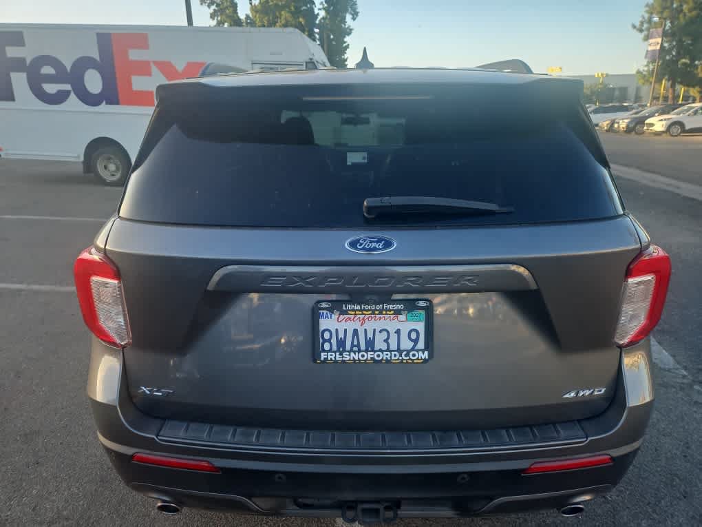 Used 2021 Ford Explorer XLT w/ Equipment Group 202A AWD/4WD image 7