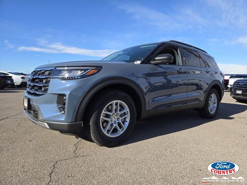 New 2026 Ford Explorer Active w/ Active Comfort Package image 2