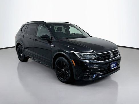 Certified 2023 Volkswagen Tiguan SE R-Line AWD/4WD image 7