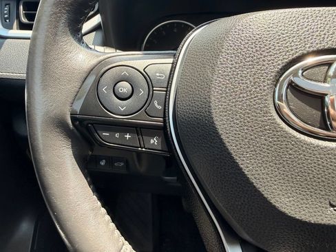 Used 2019 Toyota RAV4 XLE Premium w/ Cold Weather Package AWD/4WD image 9