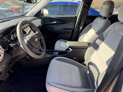 Used 2021 Chevrolet TrailBlazer LT w/ Sun and Liftgate Package FWD image 6