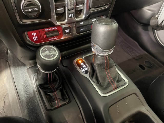 Used 2023 Jeep Wrangler Unlimited Rubicon 4xe AWD/4WD image 8