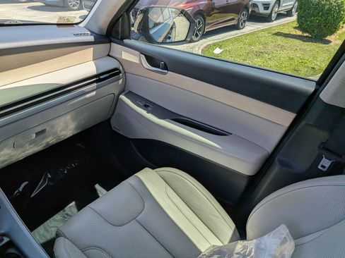 Used 2024 Hyundai Palisade Limited FWD image 20