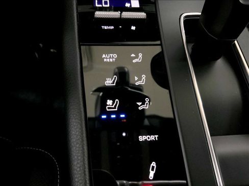 Used 2023 Porsche Macan S AWD/4WD image 37
