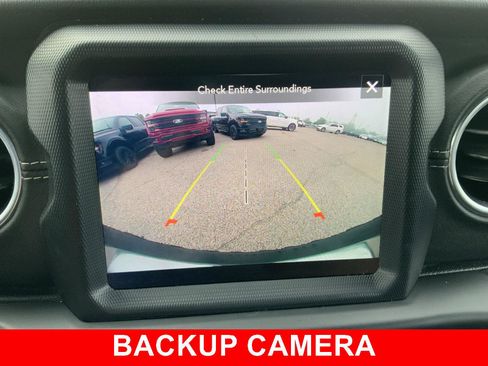 Used 2020 Jeep Wrangler Unlimited Sahara AWD/4WD image 37