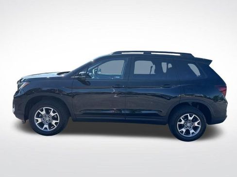 Used 2023 Honda Passport TrailSport image 2