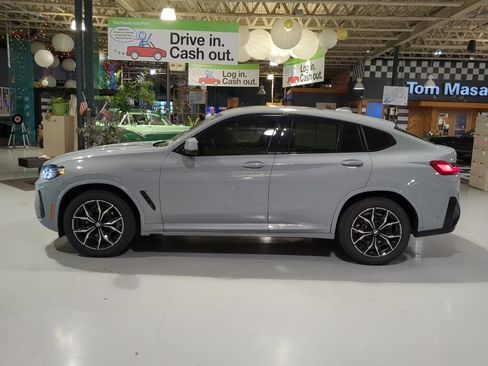 Used 2024 BMW X4 xDrive30i w/ Premium Package AWD/4WD image 11