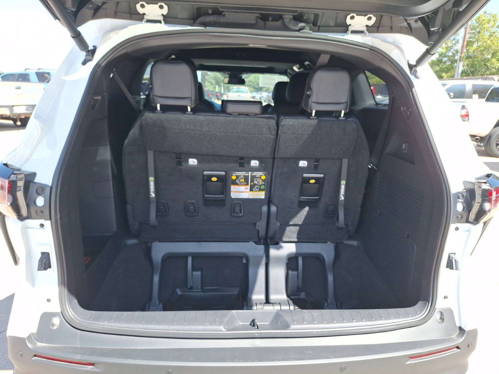 Used 2026 Toyota Sienna XLE Woodland Edition AWD/4WD image 37