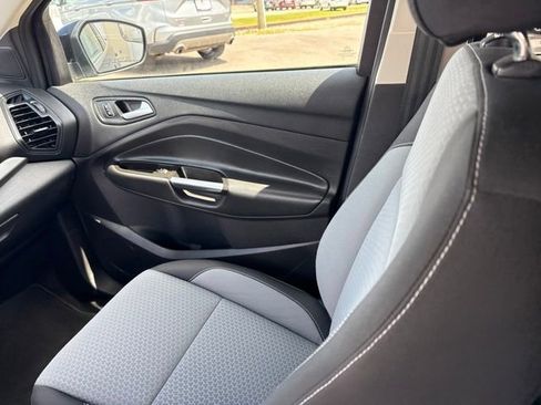 Used 2017 Ford Escape SE AWD/4WD image 15
