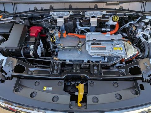 New 2026 Nissan Leaf Platinum+ w/ Cargo Package (Platinum+) image 35