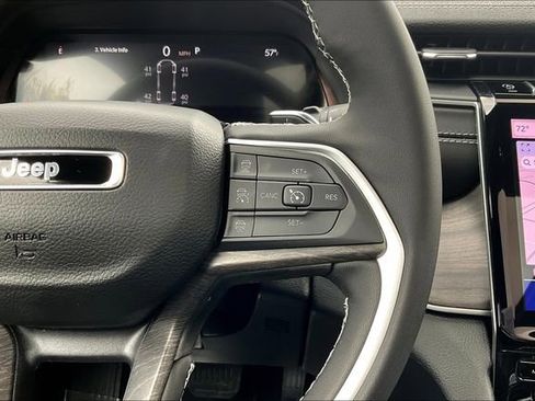 New 2025 Jeep Grand Cherokee L Limited w/ Black Appearance Package image 18