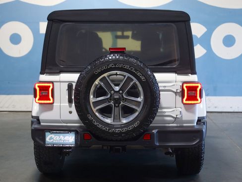 Used 2018 Jeep Wrangler Unlimited Sahara image 26
