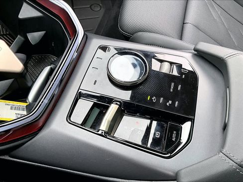 Used 2025 BMW X3 xDrive30i w/ Premium Package image 37