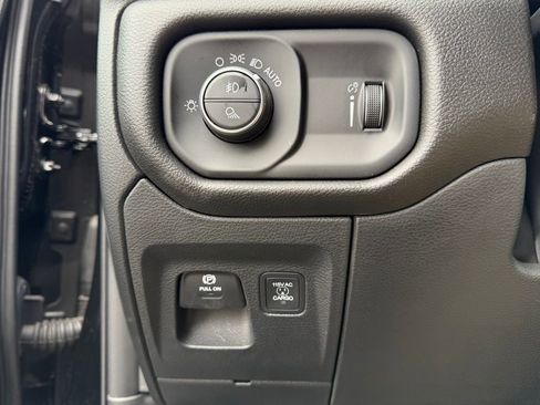 New 2026 RAM 1500 Express image 25