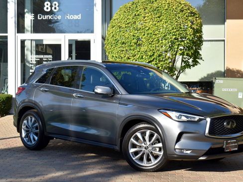 Used 2021 INFINITI QX50 Luxe w/ Cargo Package image 2