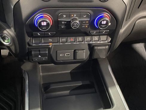 Used 2021 Chevrolet Silverado 1500 LT Trail Boss w/ LT Trail Boss Premium Package image 16