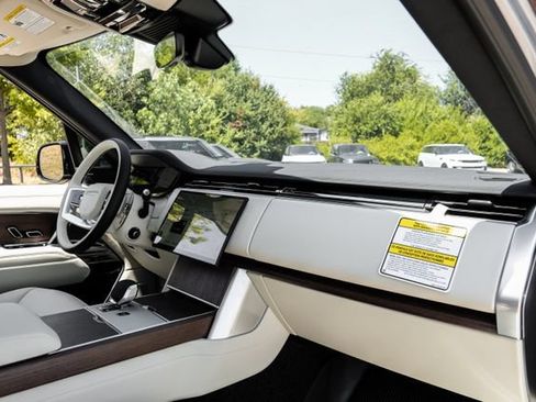 New 2026 Land Rover Range Rover SE AWD/4WD image 15