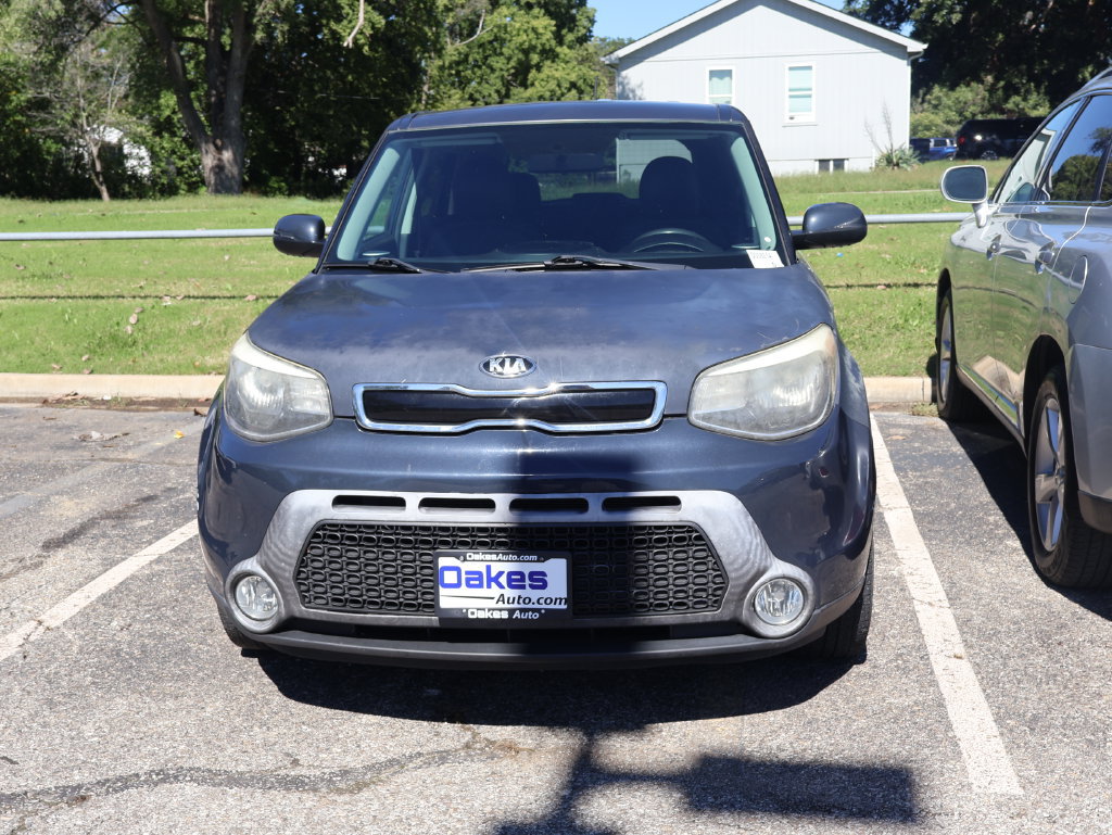 Used 2016 Kia Soul + FWD image 12
