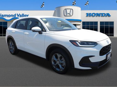 Certified 2026 Honda HR-V LX image 1