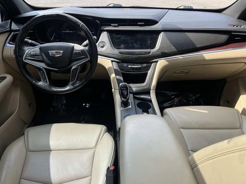 Used 2019 Cadillac XT5 Luxury FWD image 3