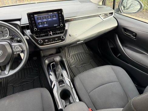 Used 2022 Toyota Corolla LE image 28