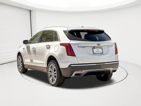 Certified 2021 Cadillac XT5 Premium Luxury image 6
