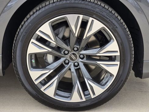 New 2026 Audi Q8 Premium Plus image 16