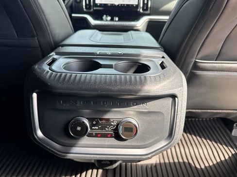 Used 2026 Ford Expedition Platinum w/ Stealth Performance Package AWD/4WD image 21