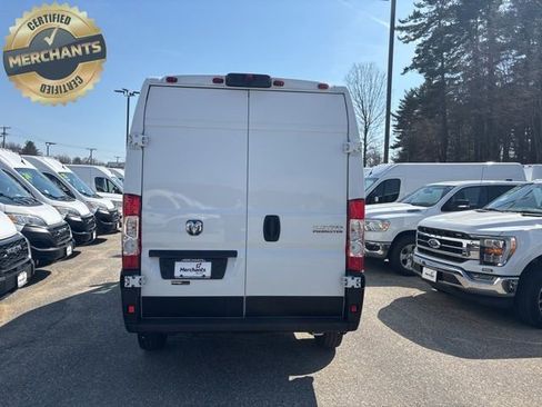 Used 2025 RAM ProMaster 2500 w/ Convenience Group image 4