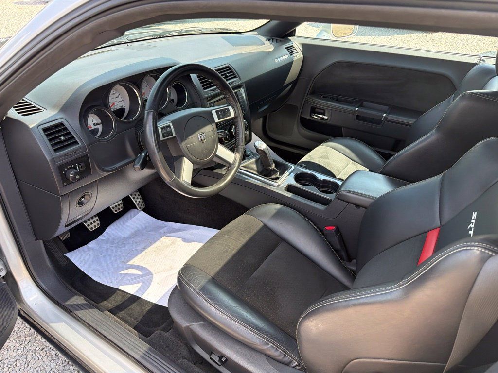Used 2009 Dodge Challenger SRT8 w/ SRT Option Group II RWD image 43