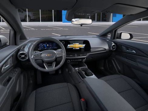 New 2026 Chevrolet Equinox EV LT image 15