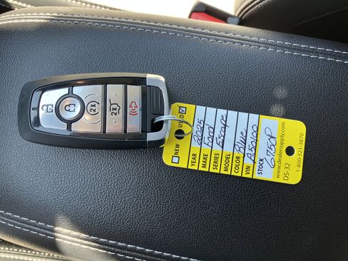 Used 2025 Ford Escape SE w/ PHEV Premium Package FWD image 20