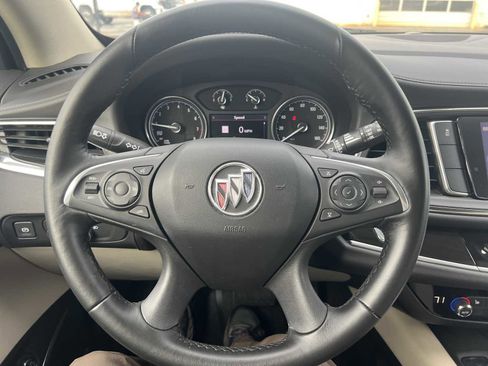 Used 2021 Buick Enclave Essence w/ Sport Touring Edition image 11