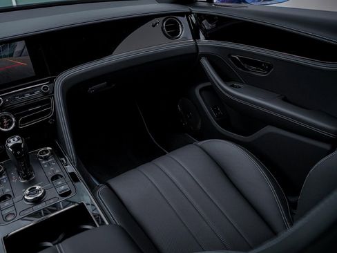 New 2025 Bentley Flying Spur Plug-In Hybrid AWD/4WD image 38