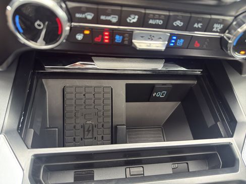 Used 2025 Ford F350 Lariat w/ Lariat Ultimate Package image 25