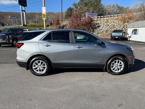 Used 2024 Chevrolet Equinox LT image 6