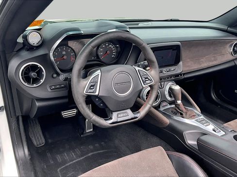 Used 2017 Chevrolet Camaro ZL1 RWD image 18
