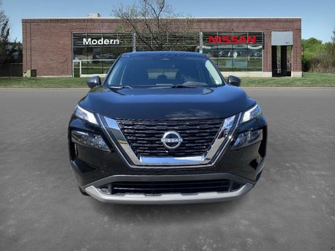 Used 2023 Nissan Rogue S image 6