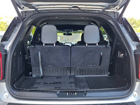 Used 2022 Ford Explorer ST AWD/4WD image 29