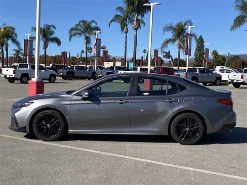 Certified 2025 Toyota Camry SE image 2