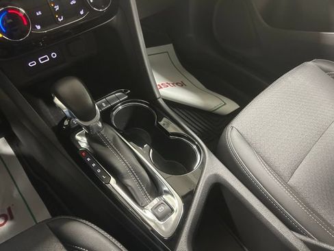 Used 2022 Buick Encore GX Preferred w/ Cold Weather Comfort Package AWD/4WD image 17