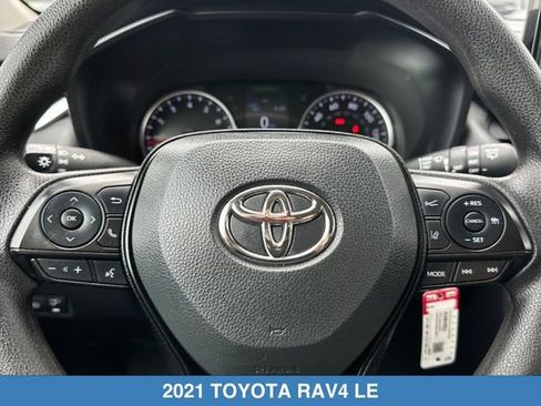 Used 2021 Toyota RAV4 LE w/ Carpet Mat Package (TMS) AWD/4WD image 24