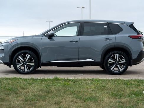 Used 2022 Nissan Rogue Platinum w/ Head-Up Display Package image 4