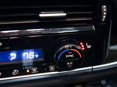 Used 2023 Nissan Rogue SL w/ SL Premium Package image 23