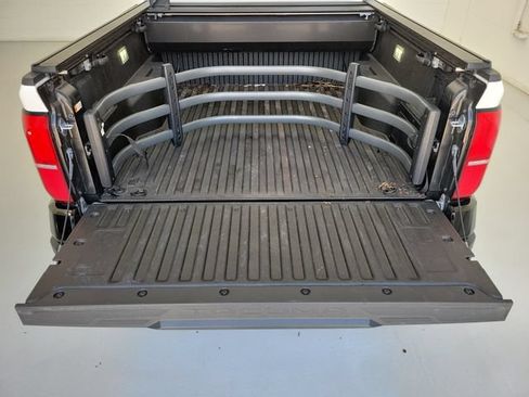 Used 2025 Toyota Tacoma TRD Pro AWD/4WD image 10